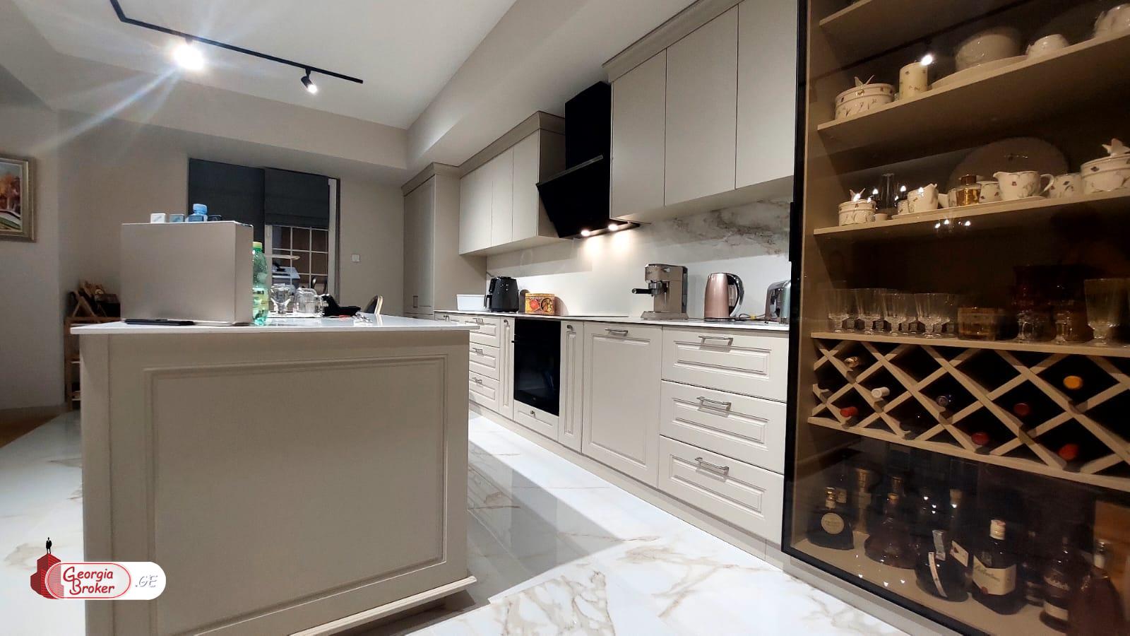 продается квартира с новым ремонтом 2-комнаты